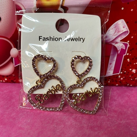 Valentines Day Barbie Bundle - Picture 2 of 7